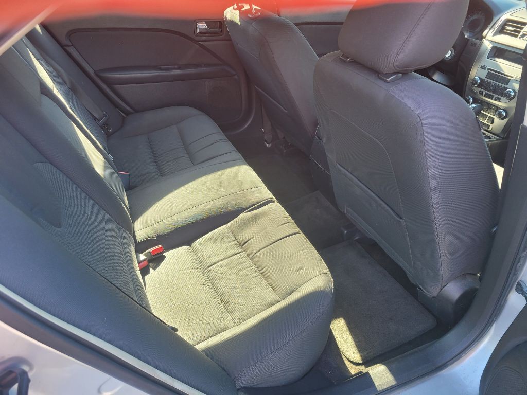 2011 Ford Fusion Image 11