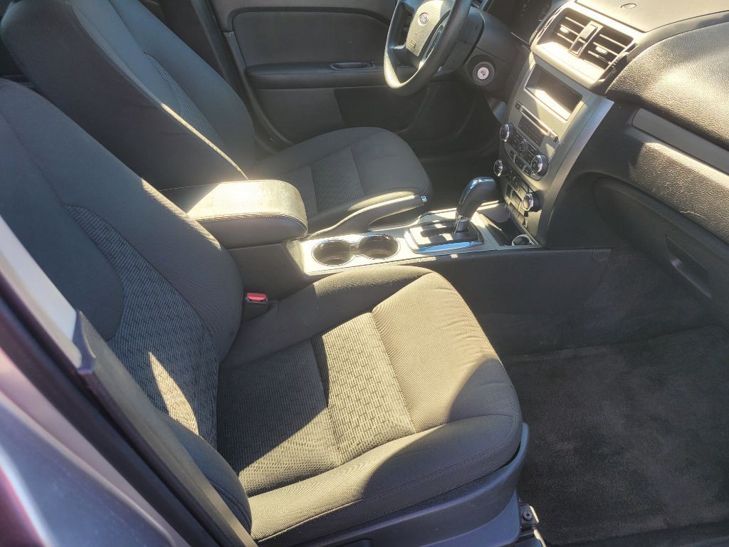 2011 Ford Fusion Image 12