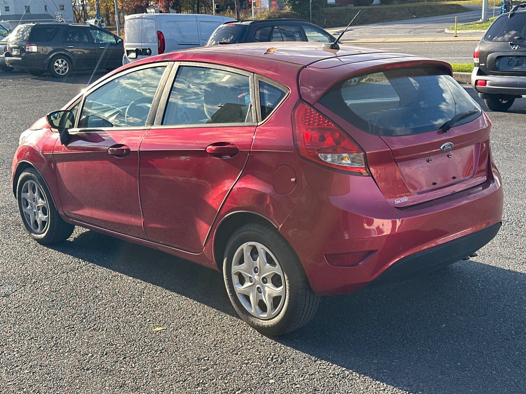 2011 Ford Fiesta Image 5