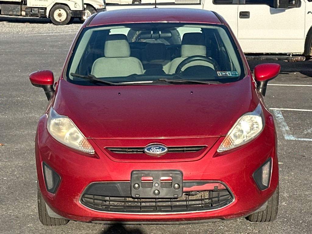 2011 Ford Fiesta Image 8