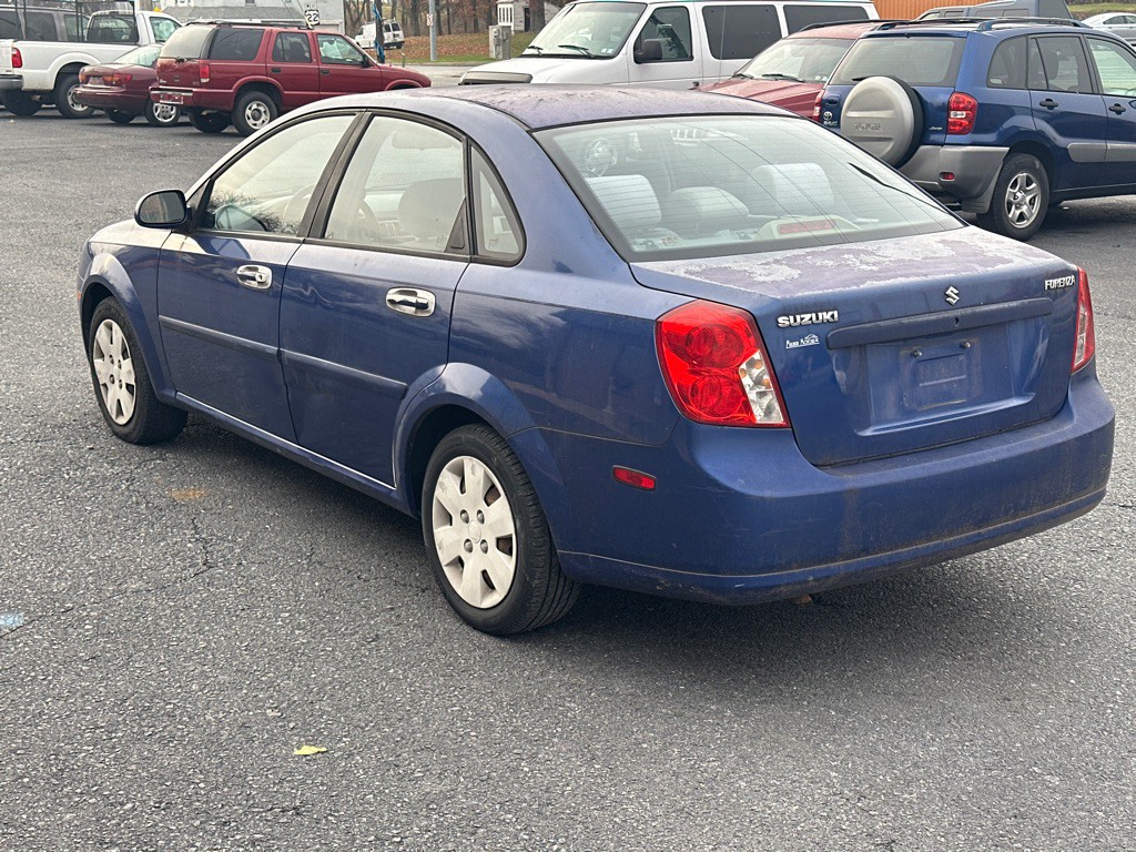 2006 Suzuki Forenza Image 5