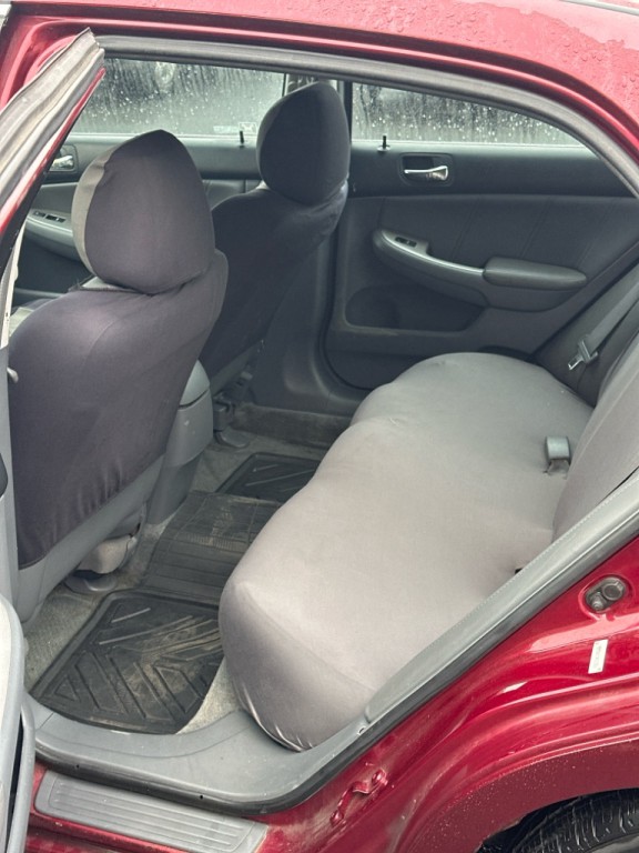 2005 Honda Accord Image 10