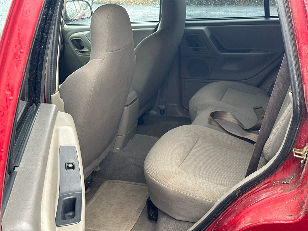 2004 Jeep Grand Cherokee Image 10