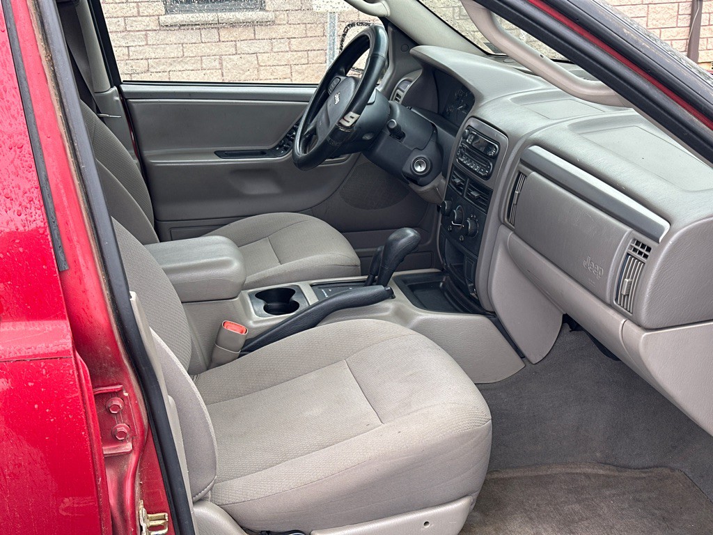 2004 Jeep Grand Cherokee Image 13