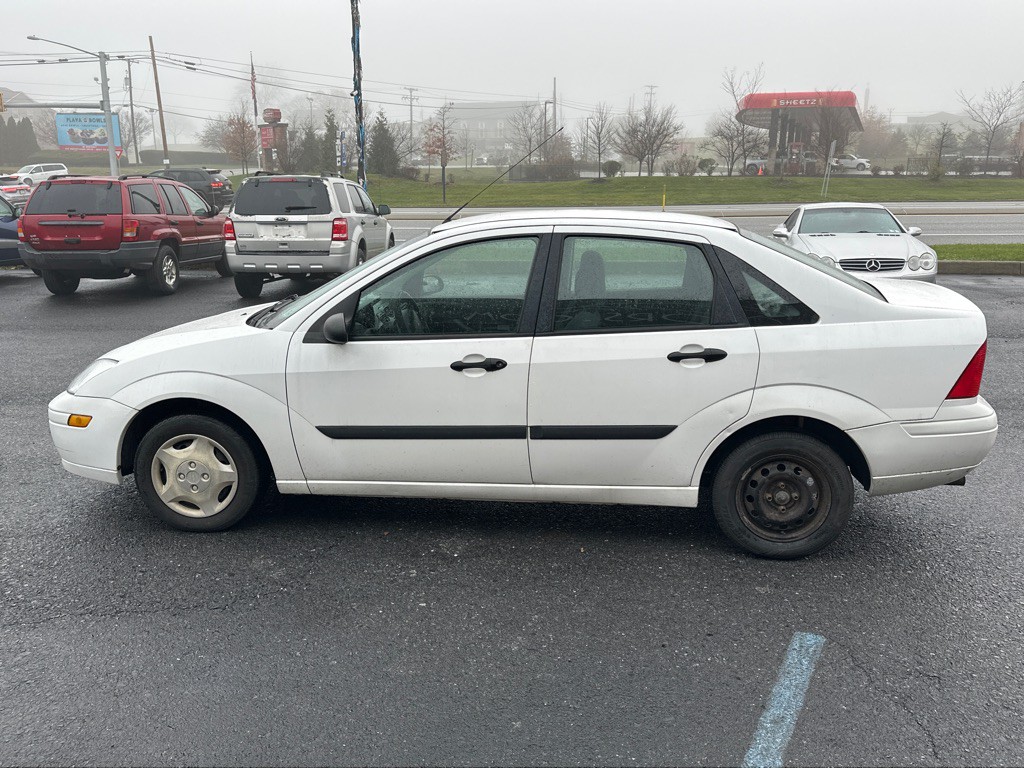 2001 Ford Focus Image 6