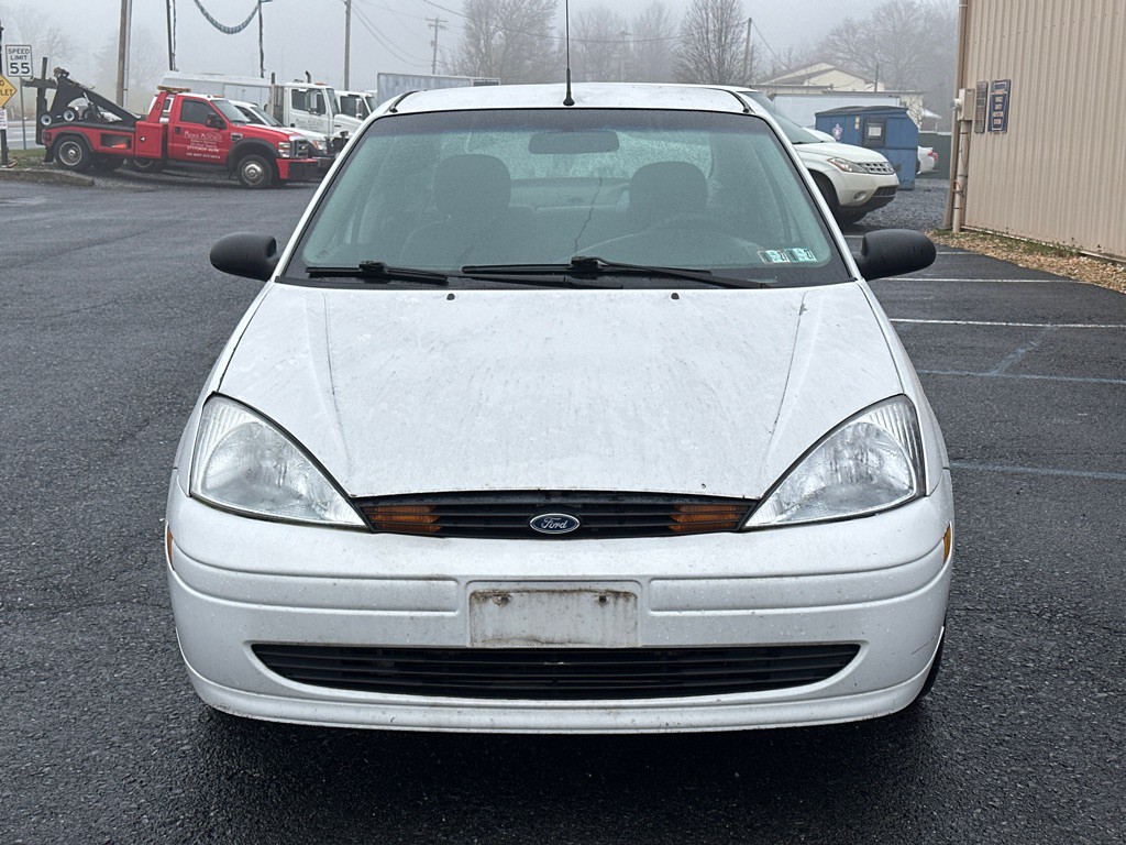 2001 Ford Focus Image 8