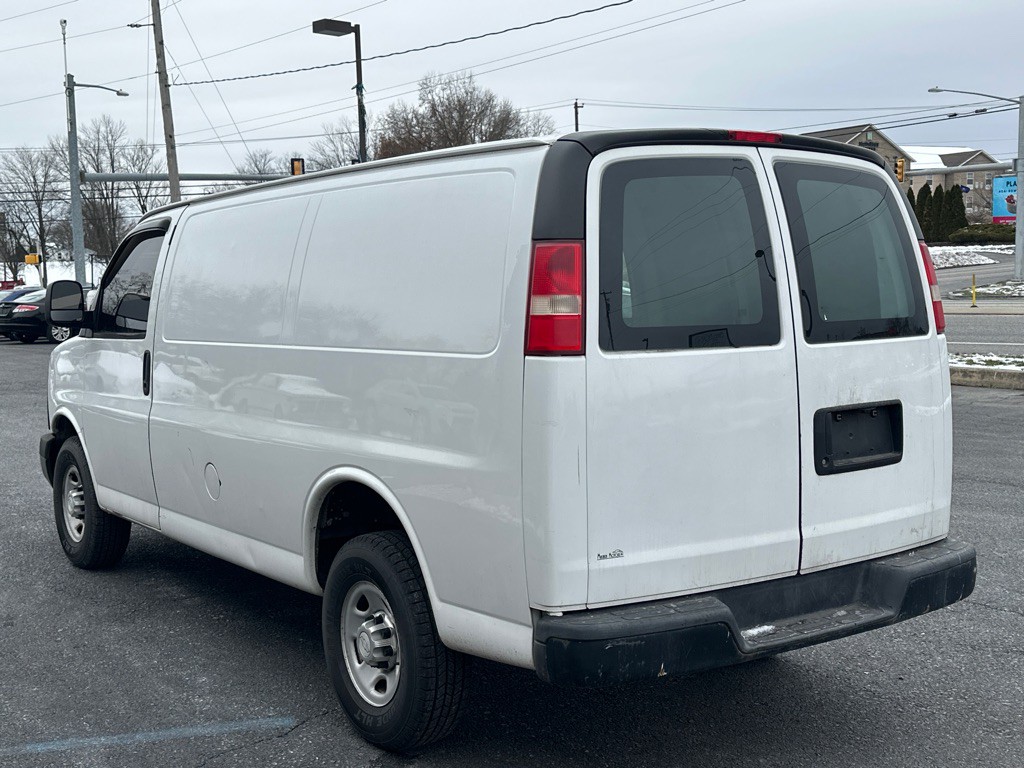 2015 Chevrolet Express Image 5