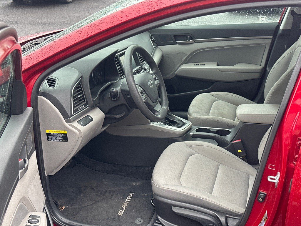 2017 Hyundai Elantra Image 9
