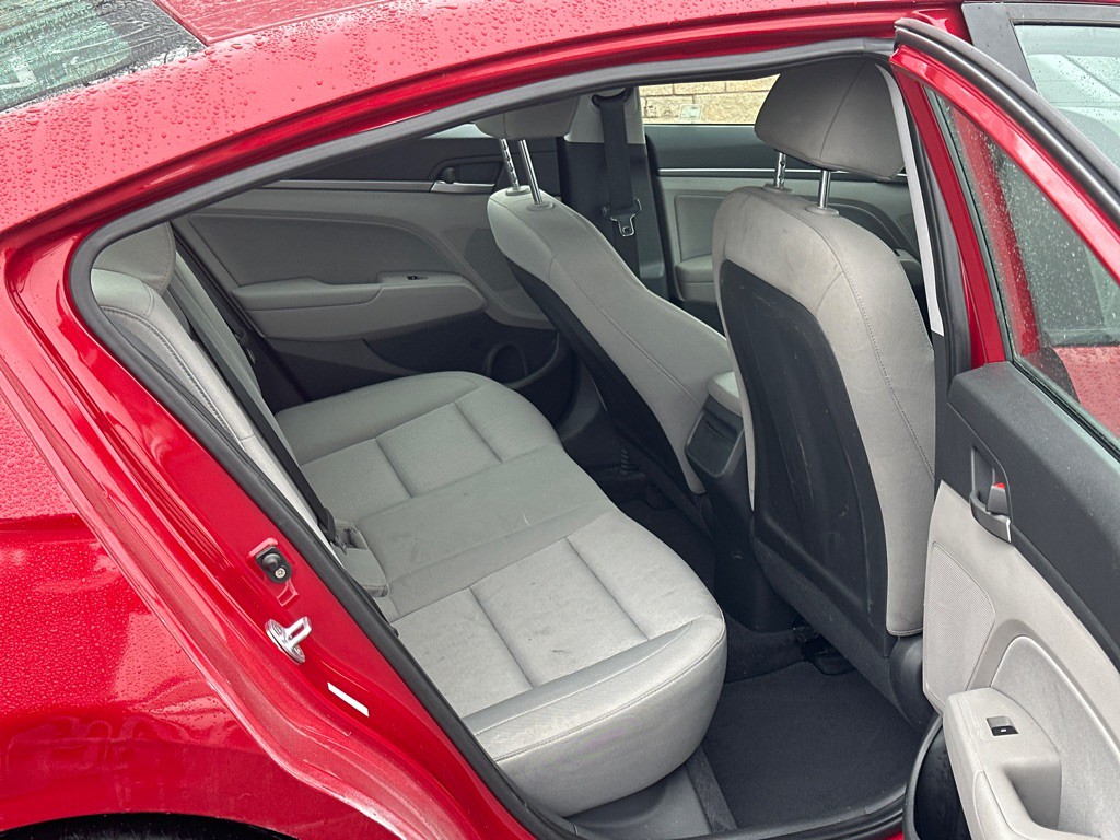 2017 Hyundai Elantra Image 11