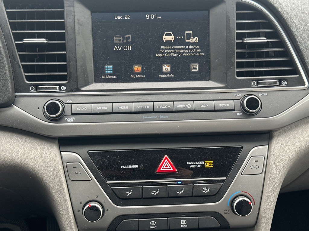 2017 Hyundai Elantra Image 13