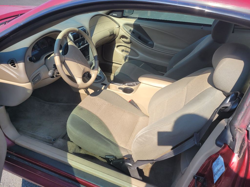 2004 Ford Mustang Image 9