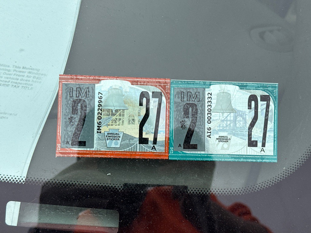 2004 Ford Mustang Image 14