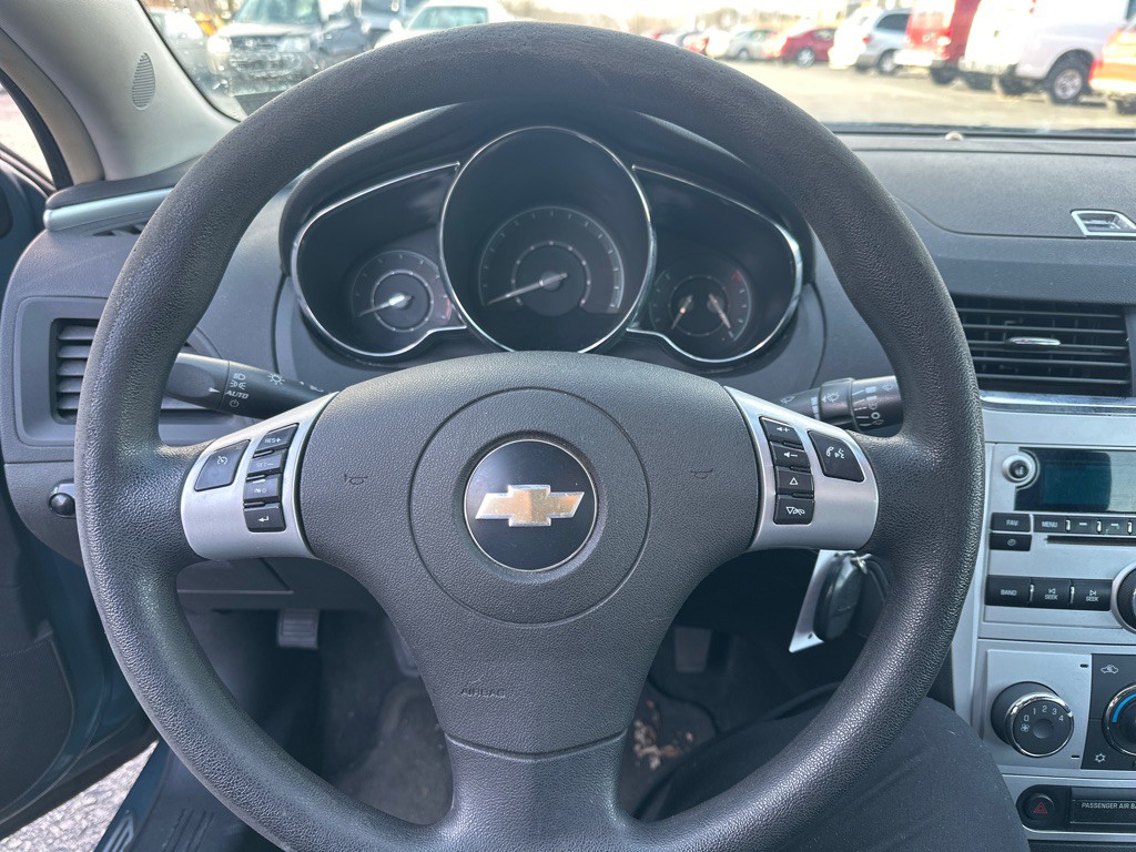 2009 Chevrolet Malibu Image 16