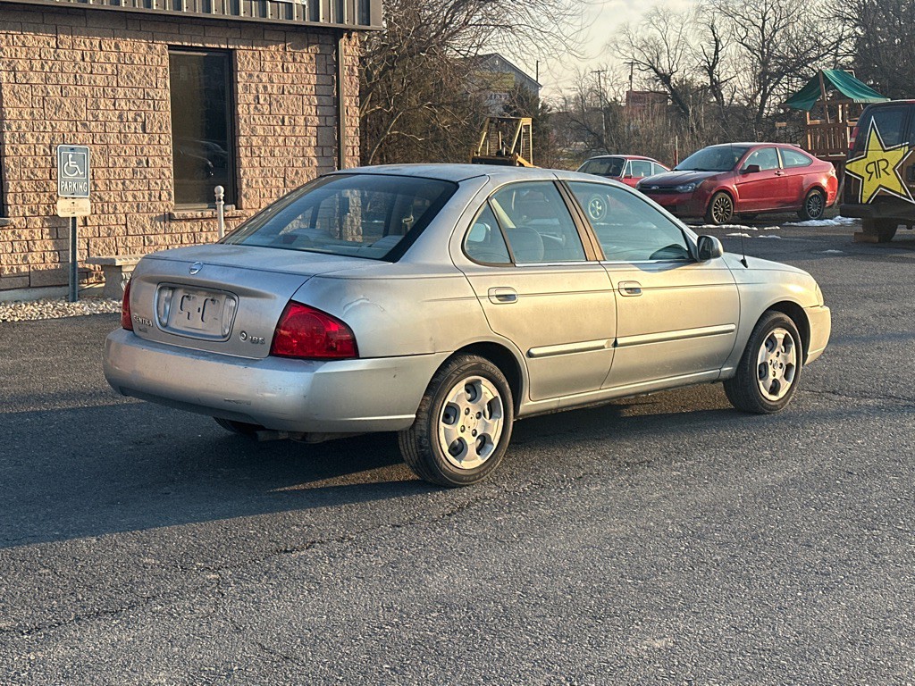 2004 Nissan Sentra Image 3
