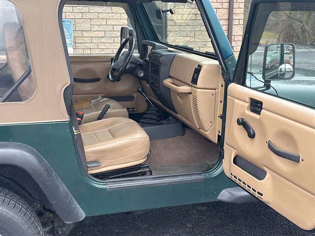 2001 Jeep Wrangler Image 11