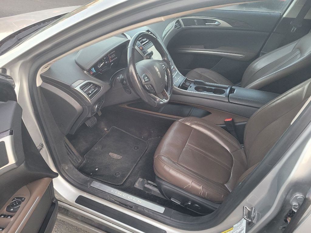 2013 Lincoln MKZ Image 9