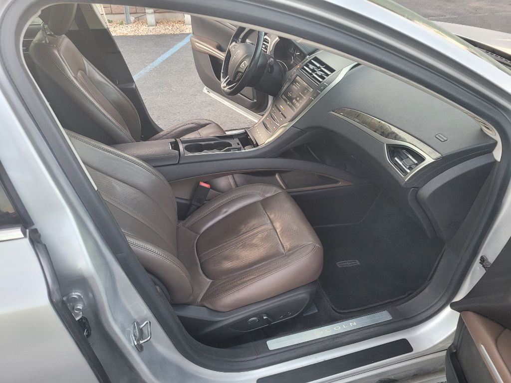 2013 Lincoln MKZ Image 12