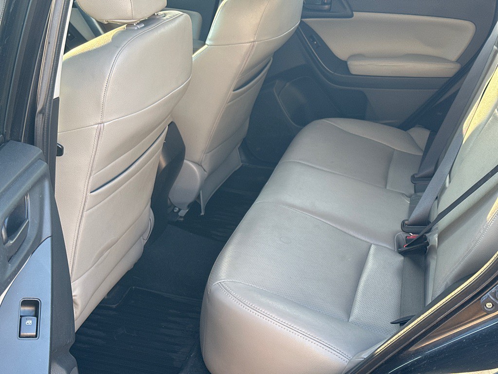 2014 Subaru Forester Image 10