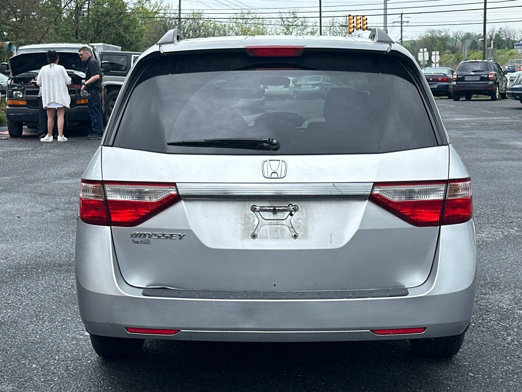 2011 Honda Odyssey Image 4
