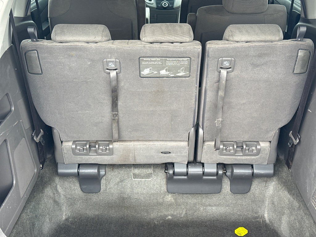 2011 Honda Odyssey Image 12