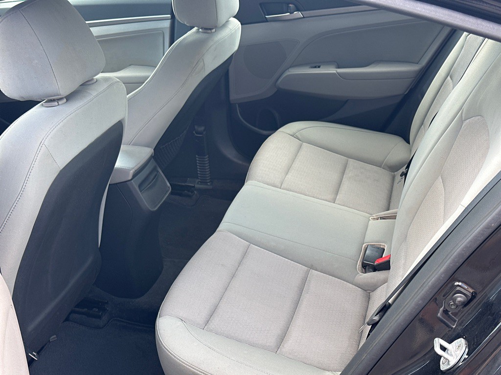 2017 Hyundai Elantra Image 9