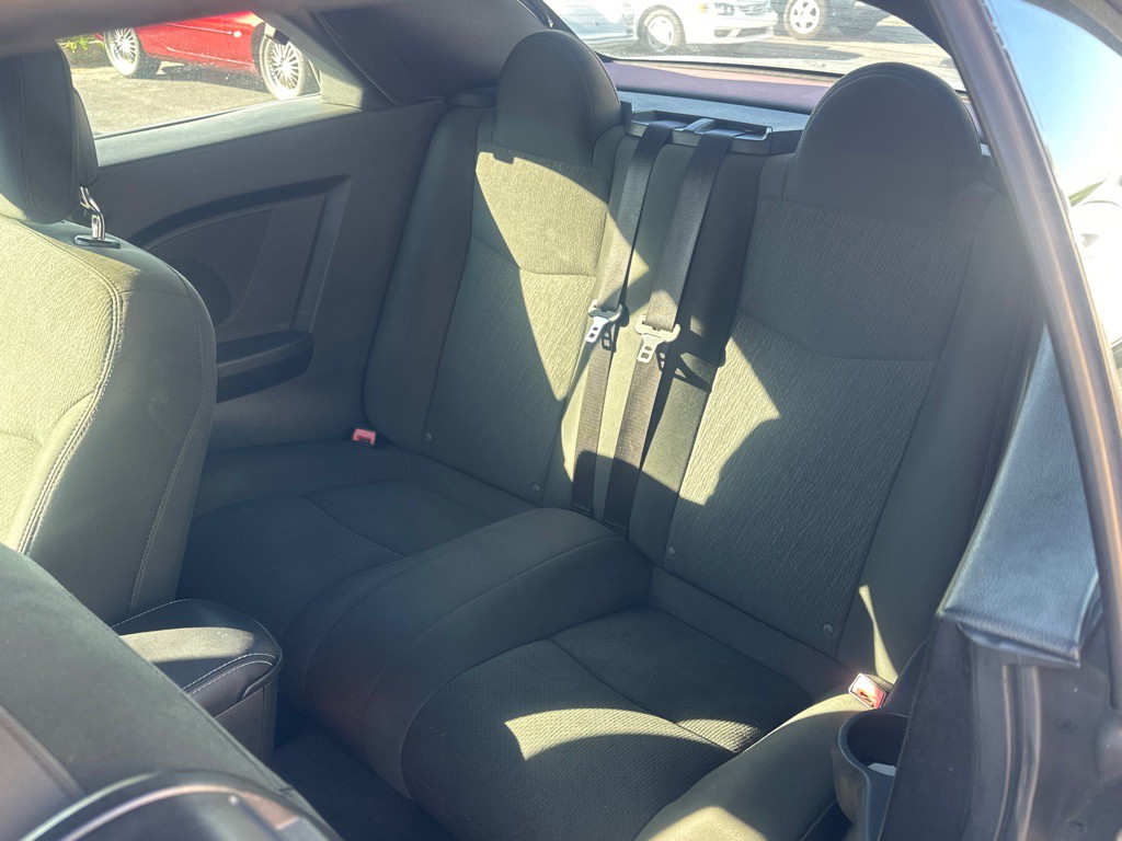 2011 Chrysler 200 Image 11