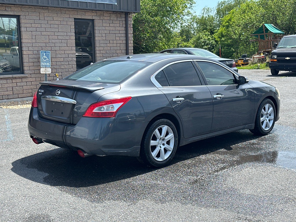 2010 Nissan Maxima Image 3