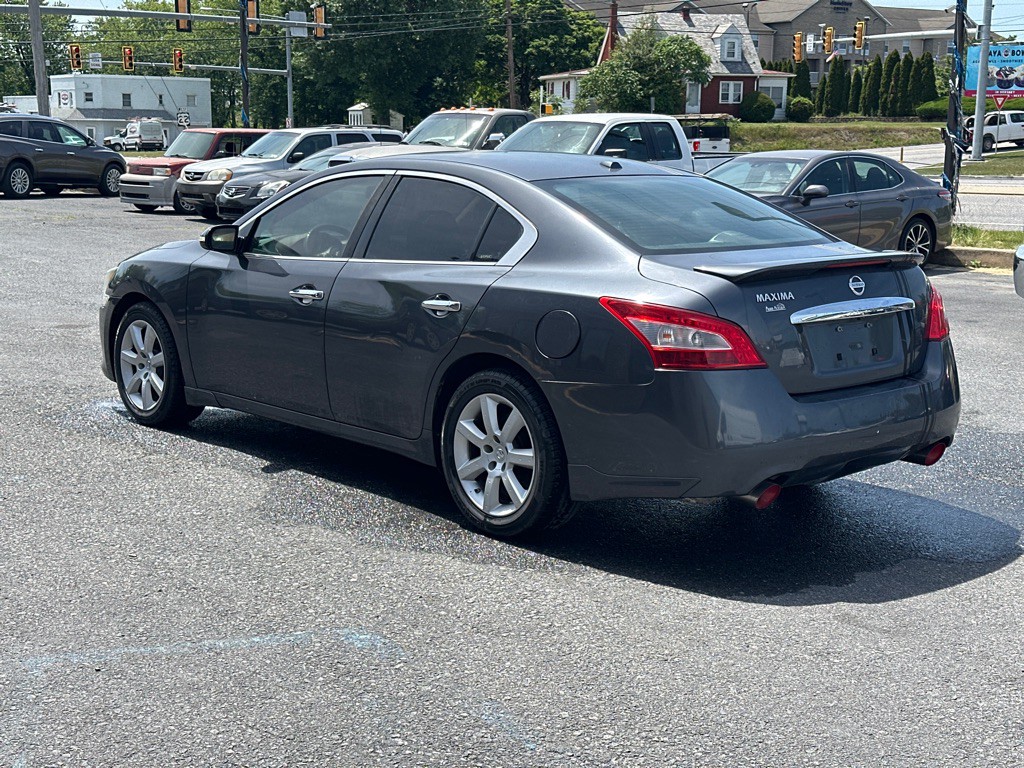 2010 Nissan Maxima Image 5