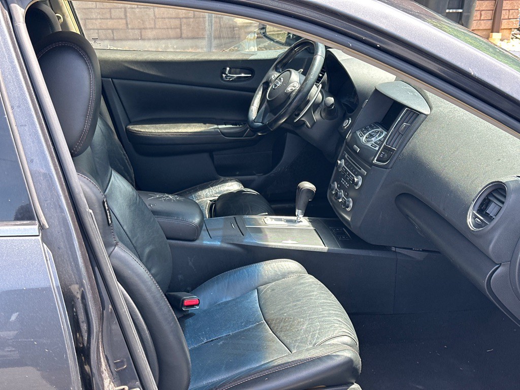 2010 Nissan Maxima Image 12