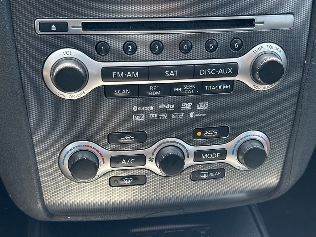 2010 Nissan Maxima Image 14