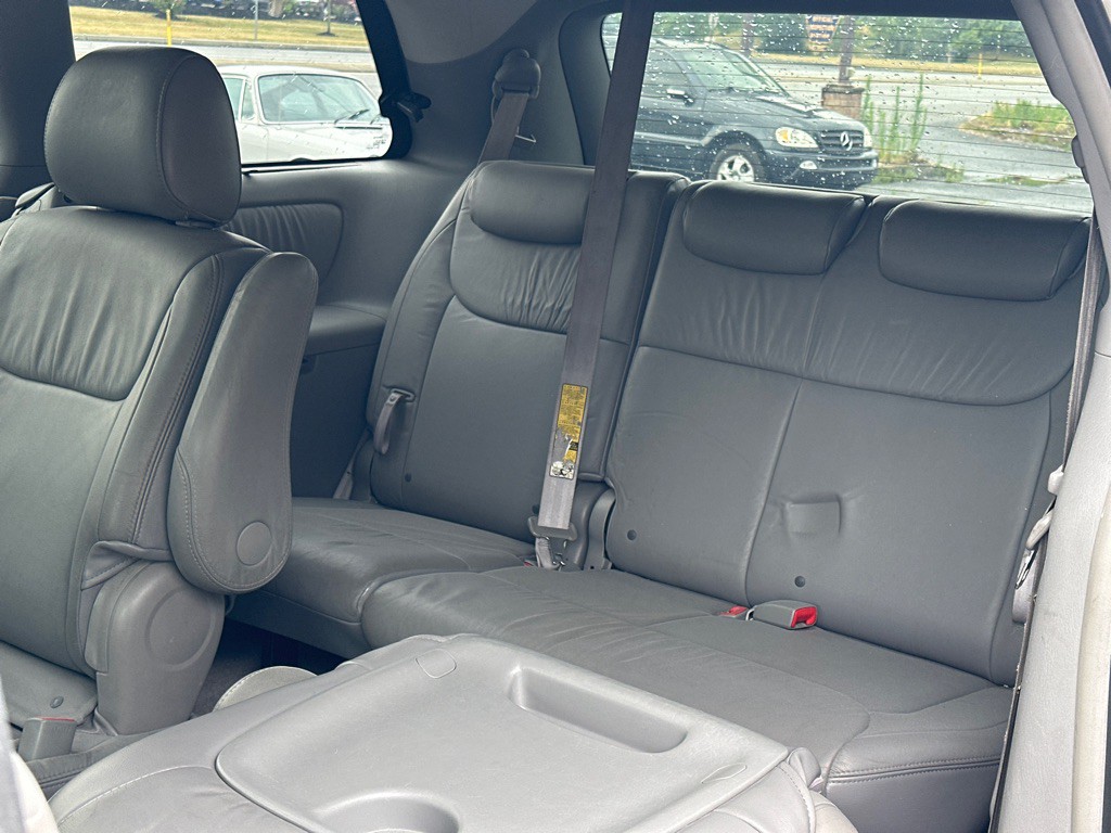 2008 Toyota Sienna Image 11