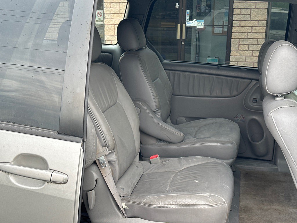 2008 Toyota Sienna Image 13