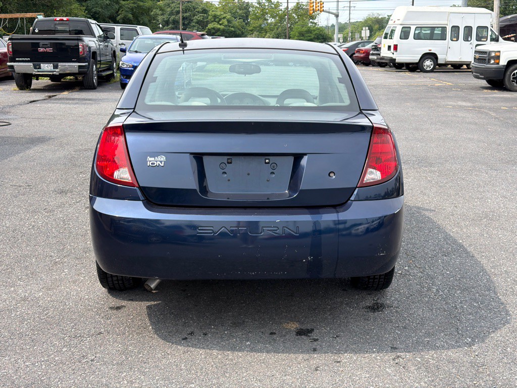 2007 Saturn ION Image 4