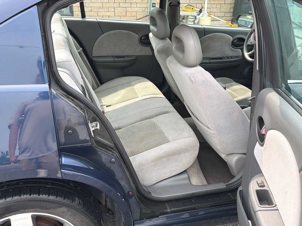 2007 Saturn ION Image 11