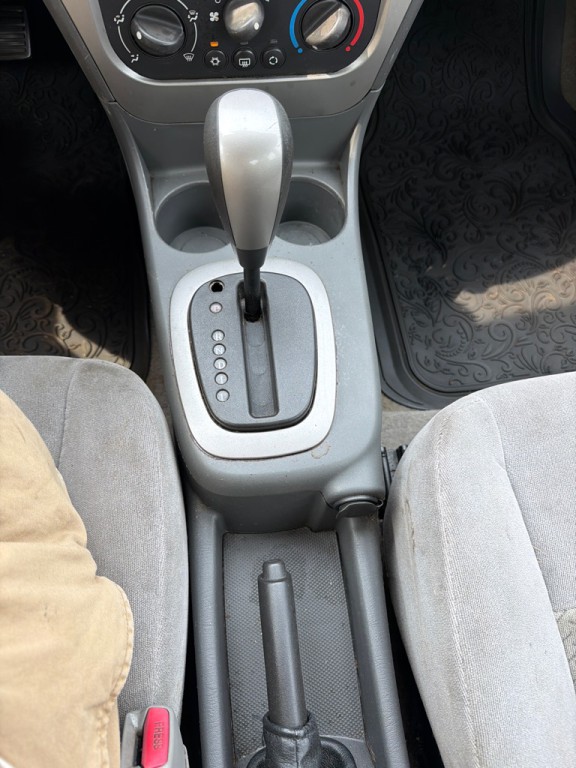 2007 Saturn ION Image 16