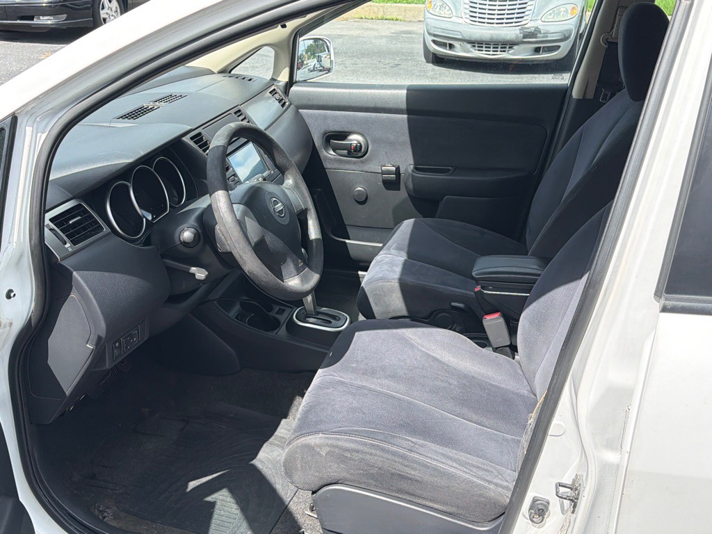 2007 Nissan Versa Image 9