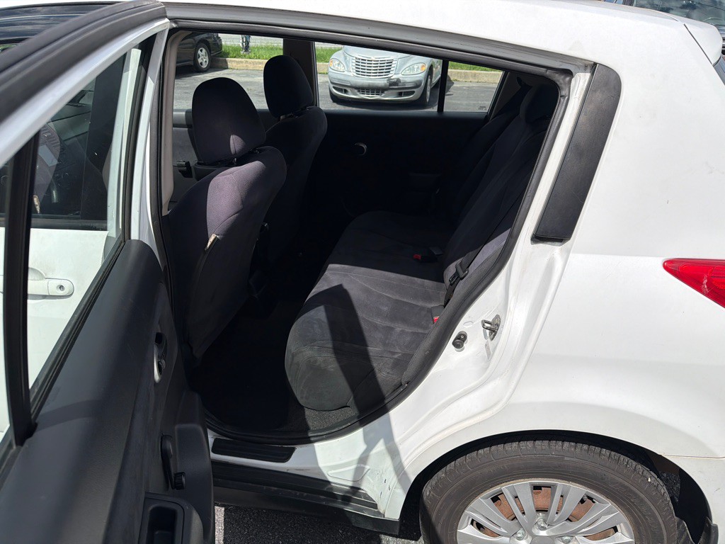 2007 Nissan Versa Image 10