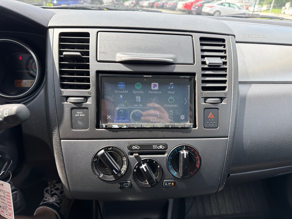 2007 Nissan Versa Image 14
