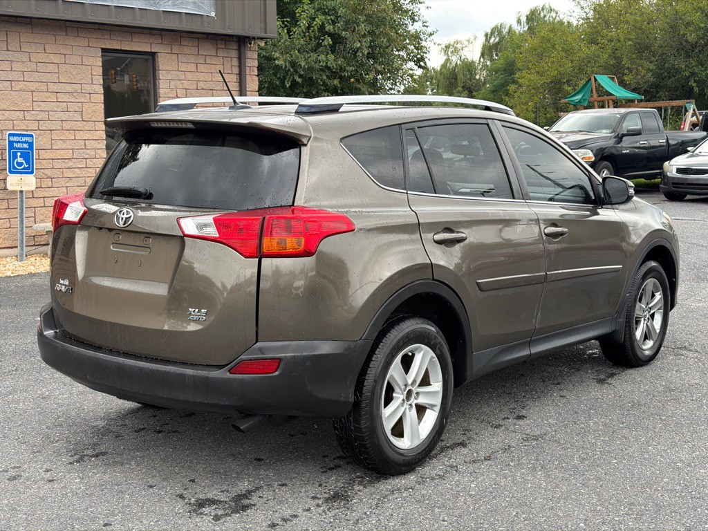 2015 Toyota Rav4 Image 3