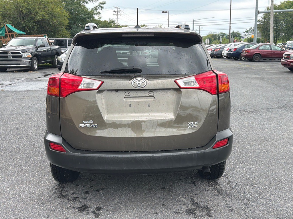 2015 Toyota Rav4 Image 4