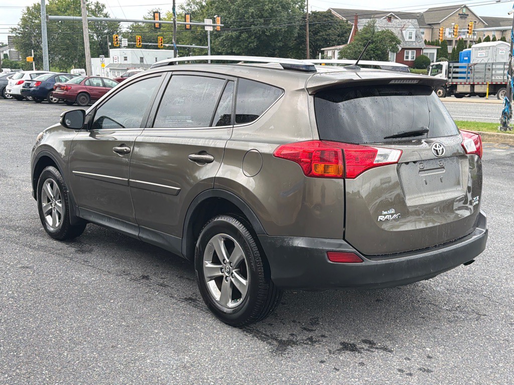2015 Toyota Rav4 Image 5