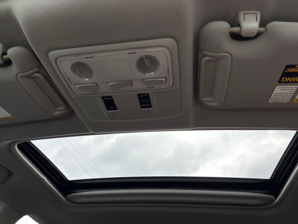 2015 Toyota Rav4 Image 14