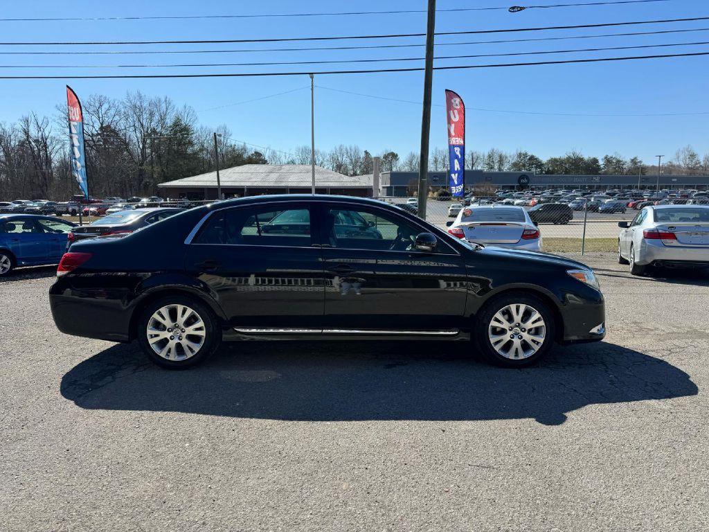 2011 Toyota Avalon Image 3
