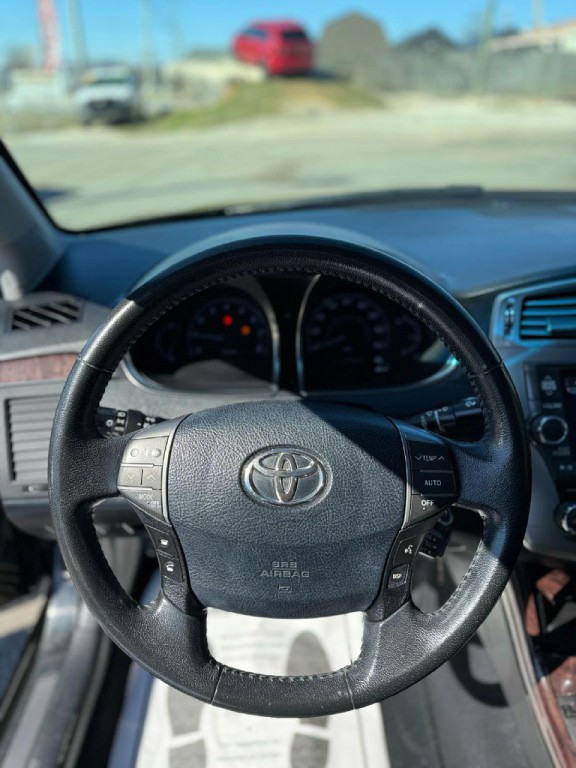 2011 Toyota Avalon Image 11