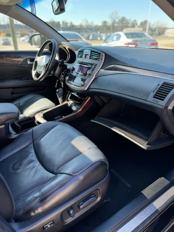 2011 Toyota Avalon Image 12