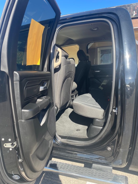 2020 RAM 1500 Image 9