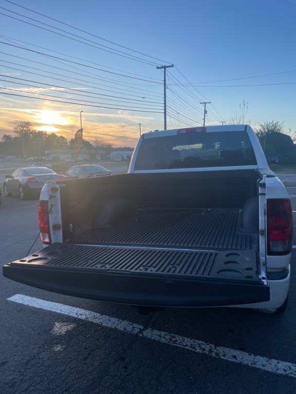 2016 RAM 1500 Image 5