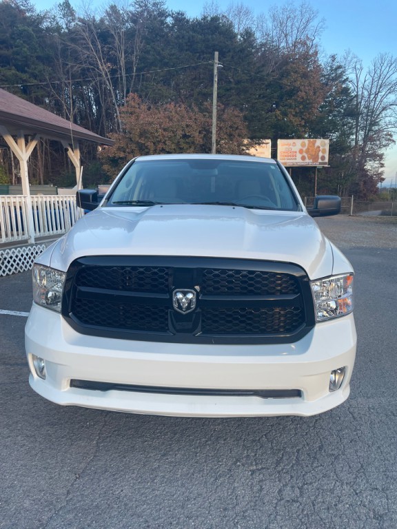 2016 RAM 1500 Image 2