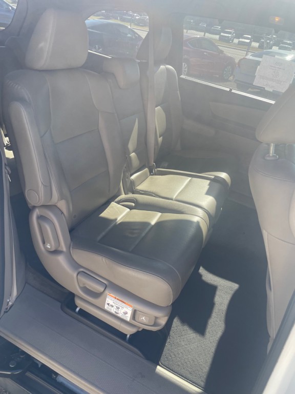 2015 Honda Odyssey Image 9
