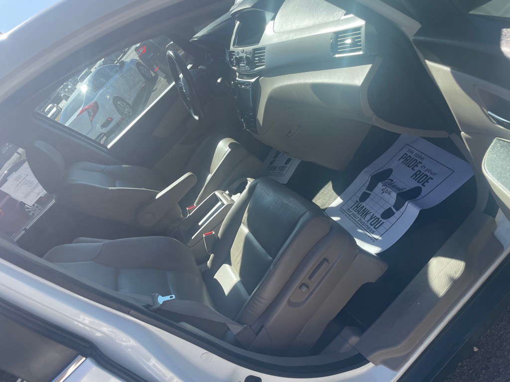 2015 Honda Odyssey Image 14